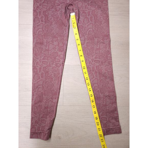 Gymshark Size M Adapt Animal Seamless Leggings And Top Set Great Condition - Picture 8 of 12